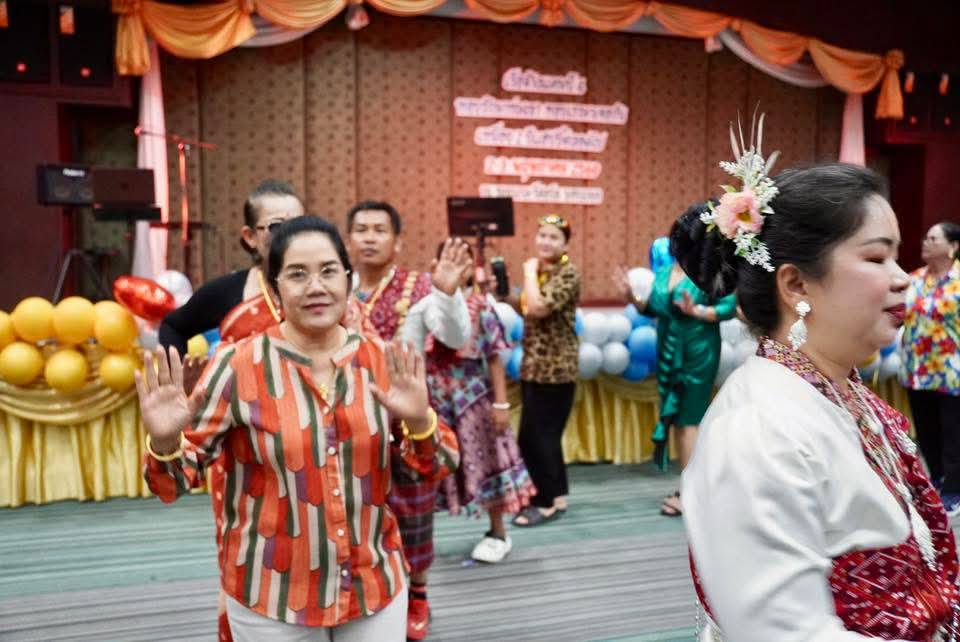 เรือจ้างแคมป์